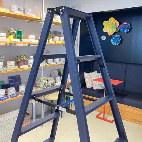 脚立をペイントアレンジ